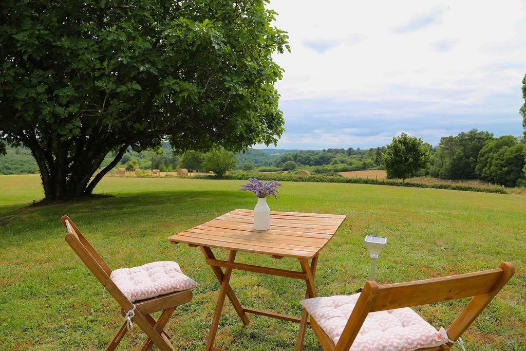 Gites Boutique Villamblard Exterior foto